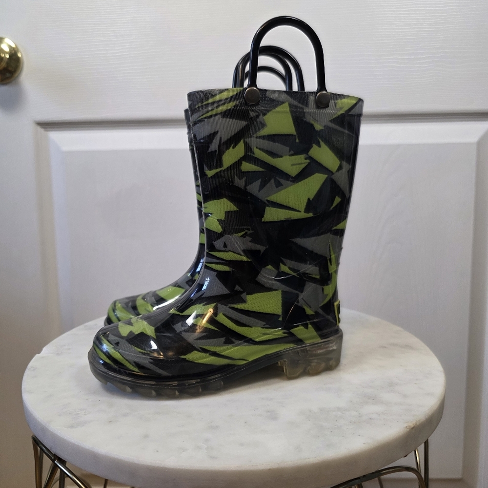 Western Chief Kids Light-Up Rain Boots • Size 9• Camo Lightning Print